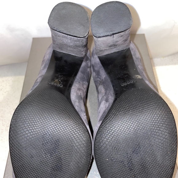 Prada Gray Suede Round Toe Block Heel Pumps - Picture 5 of 6